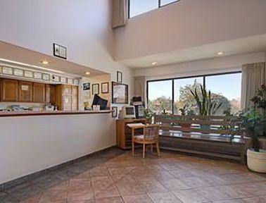 Super 8 By Wyndham Santa Fe Hotel Interior photo